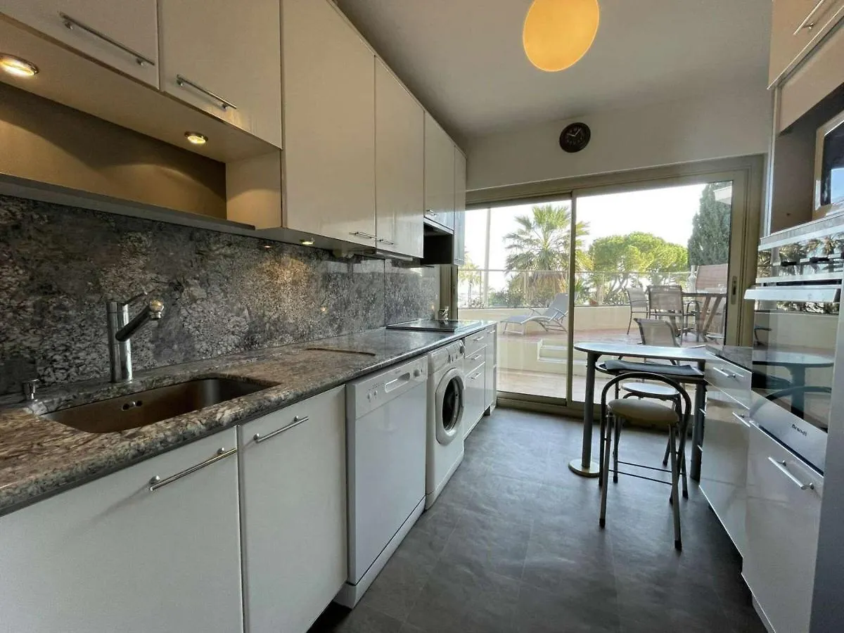 Charmant T2 Avec Terrasse, Climatise, Centre-Ville Antibes, Proche Mer Et Commerces - Fr-1-252-177 France